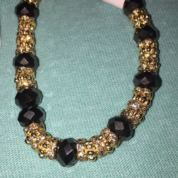 Earrings and bracelet!!! Black & Gold!! Set of 2 - Picture 5 of 6